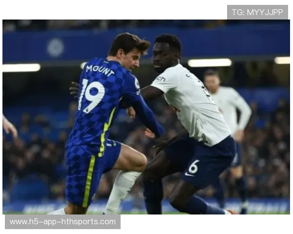 热刺外围横向拉扯，库卢切夫斯基弧线球直挂角落