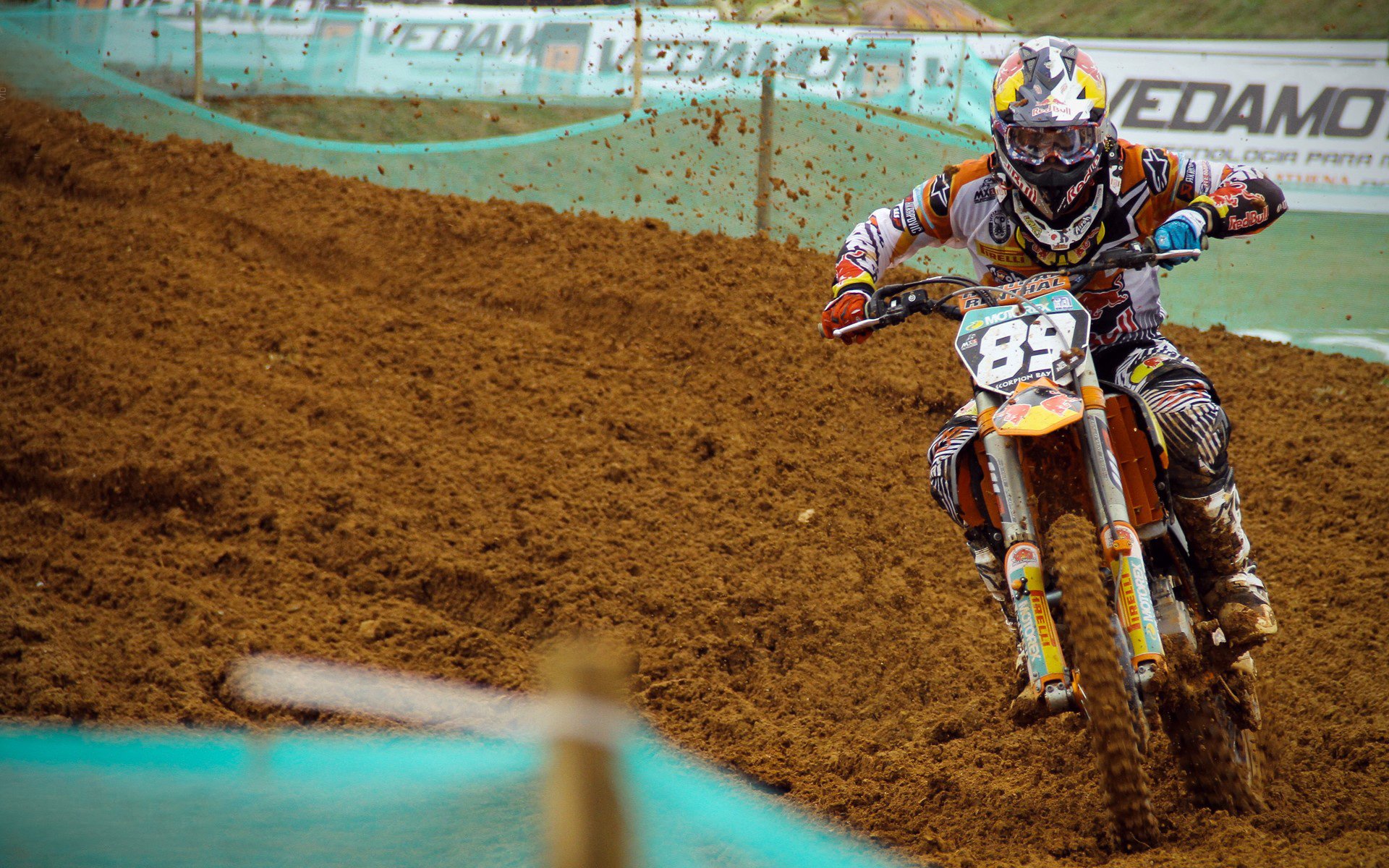 田径世锦赛男子百米决赛 “人类飞人”大战群雄